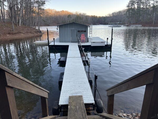 28' x 32' Enclosed Steel Dock